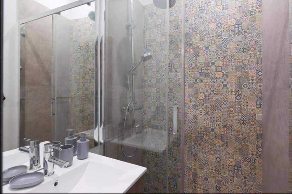 Apt Clérigos Centro Histórico Oporto Esterno foto